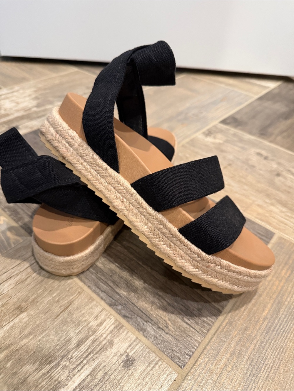 Universal Thread Black Espadrille Platform Sandals with Ankle Wrap Size 7.5 - Picture 5 of 5